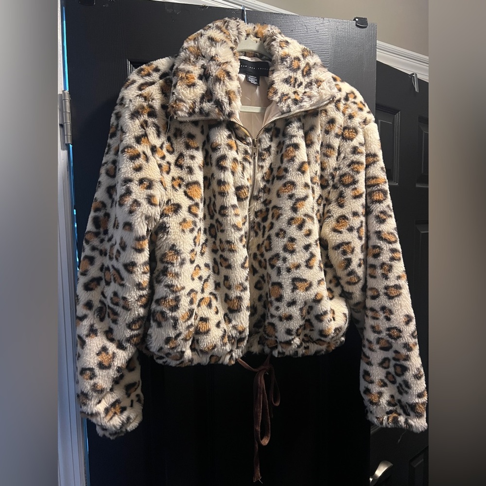 Victorias Secret Pink Know one cares Faux Fur animal print Cozy Supersoft Jacket